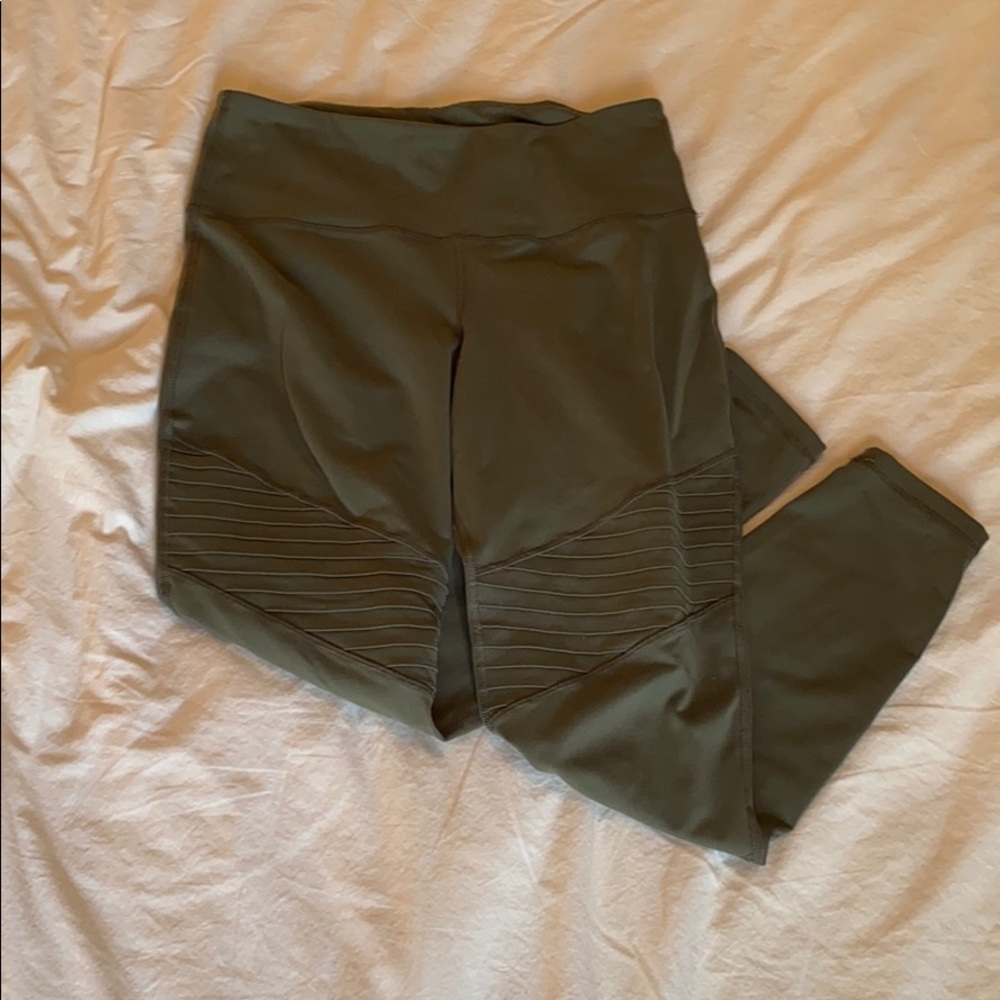 Old Navy Olive Leggings with Detail